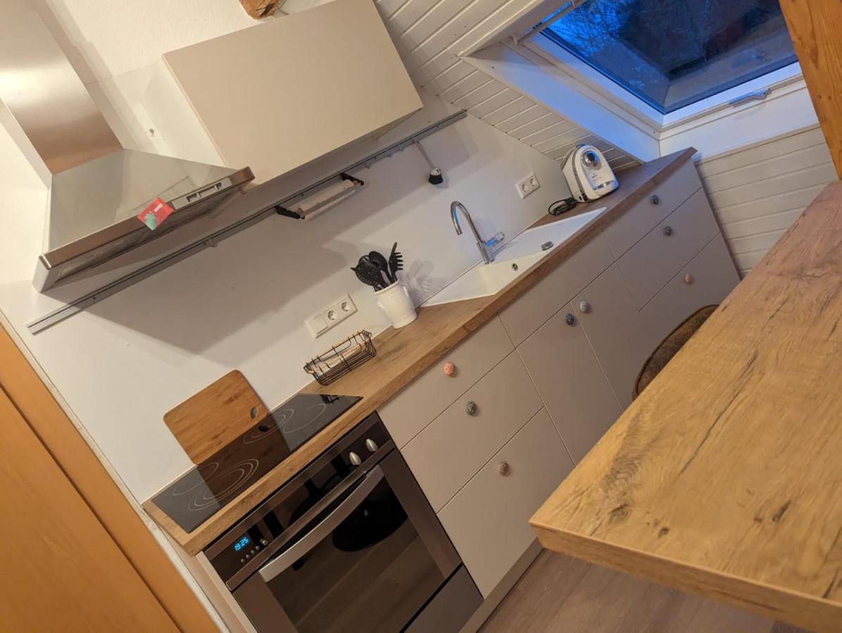 Helles Dachgeschoss-Appartement Κρέφελντ Εξωτερικό φωτογραφία